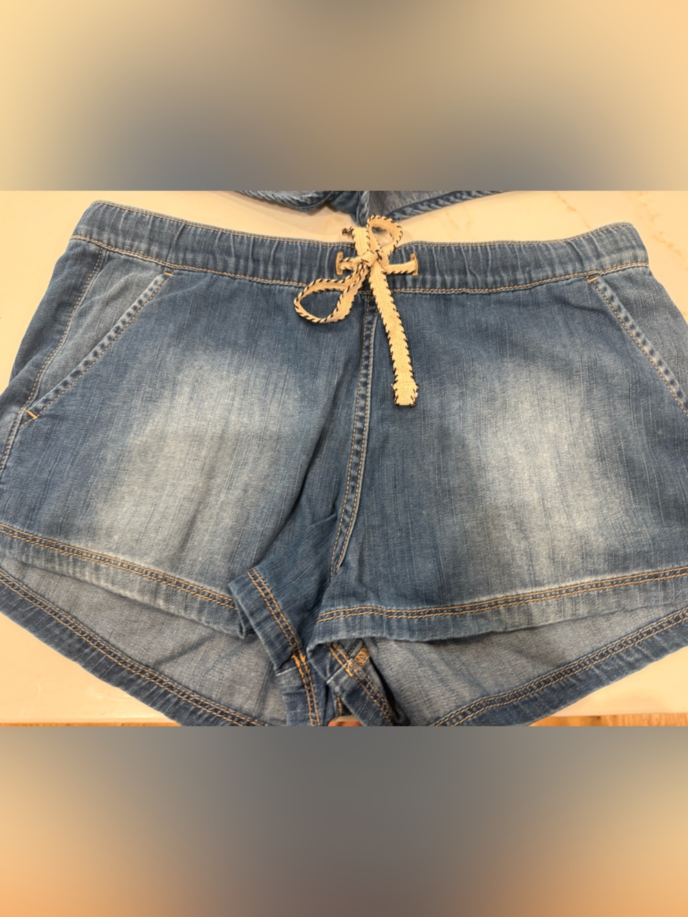 roxy shorts size small ,
like new